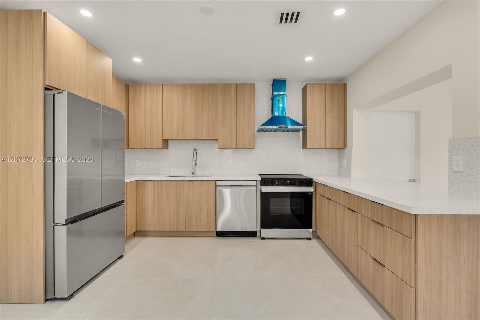 1514 NE 176th St, North Miami Beach, FL 33162 photo 2