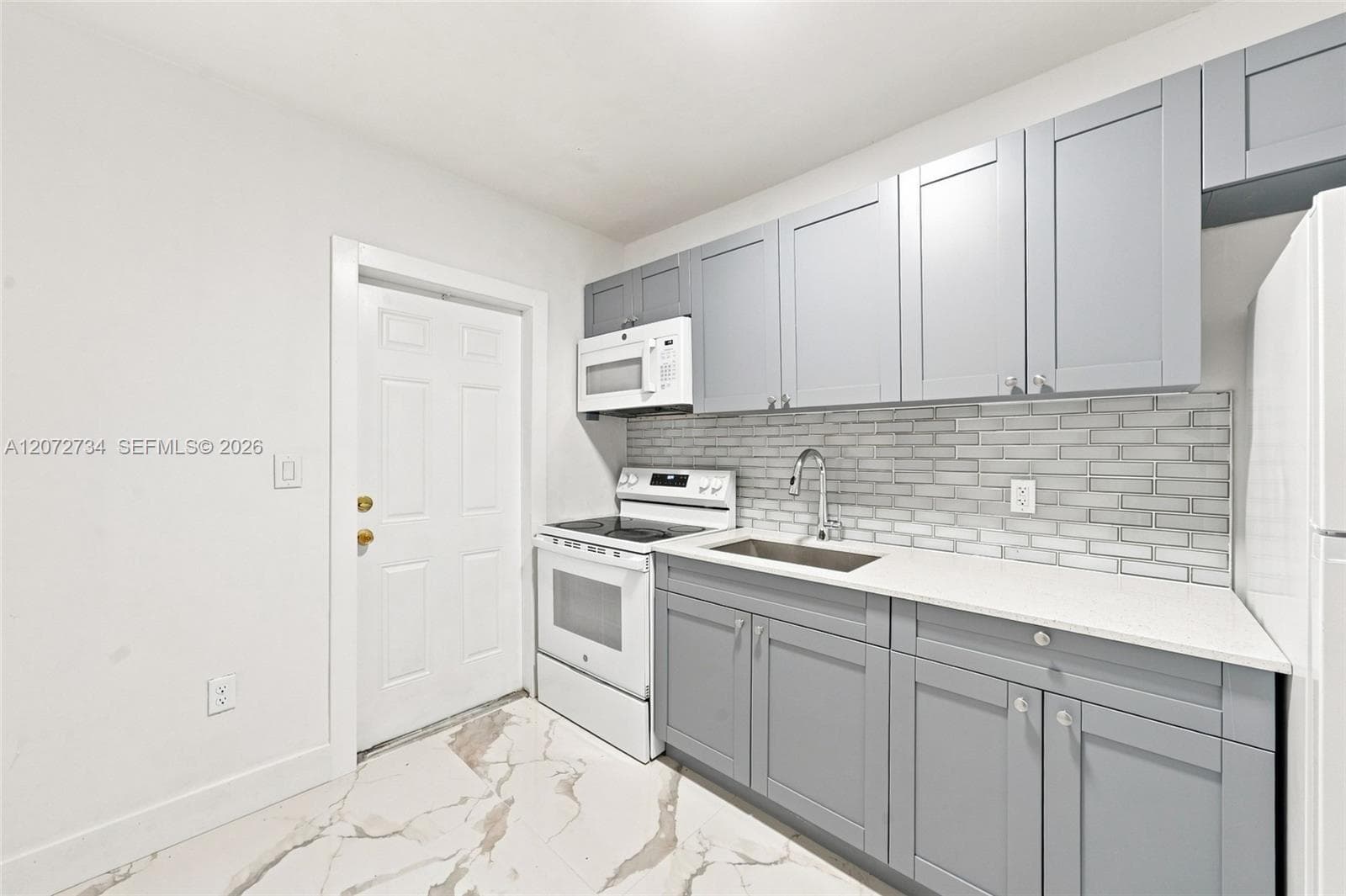 219 NW 10th Ave # APT #2, Miami, FL 33128 photo 3