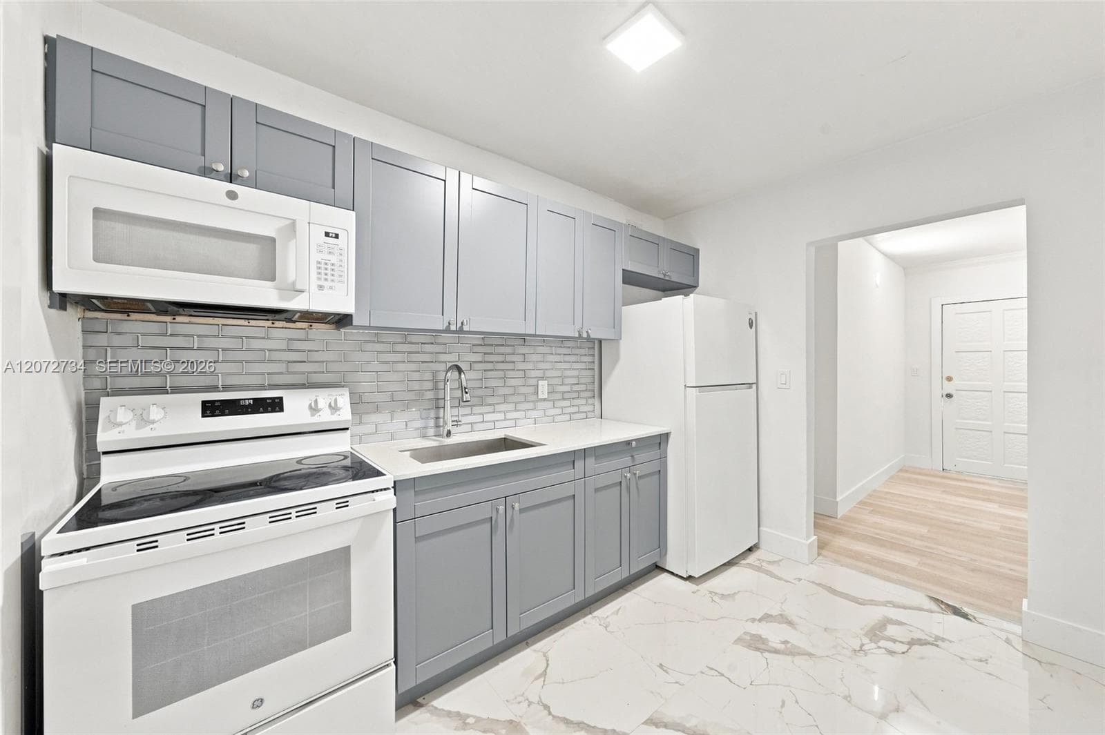 219 NW 10th Ave # APT #2, Miami, FL 33128 photo 5