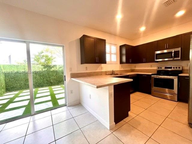 2606 SE 13th St, Homestead, FL 33035 photo 2