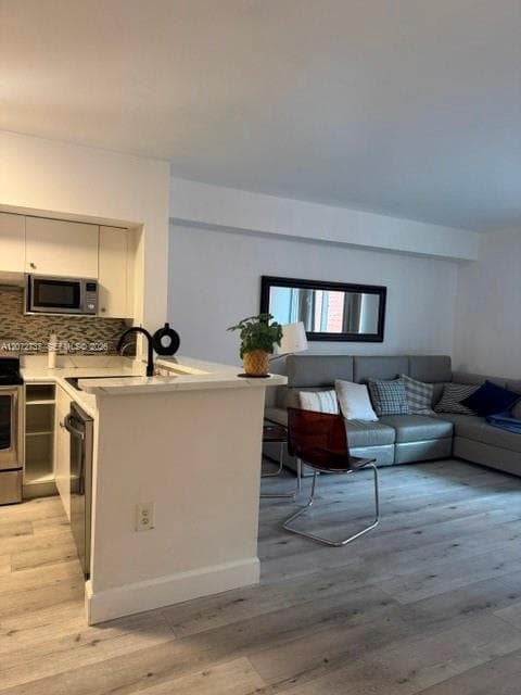 5085 NW 7th St # 512, Miami, FL 33126 photo 5