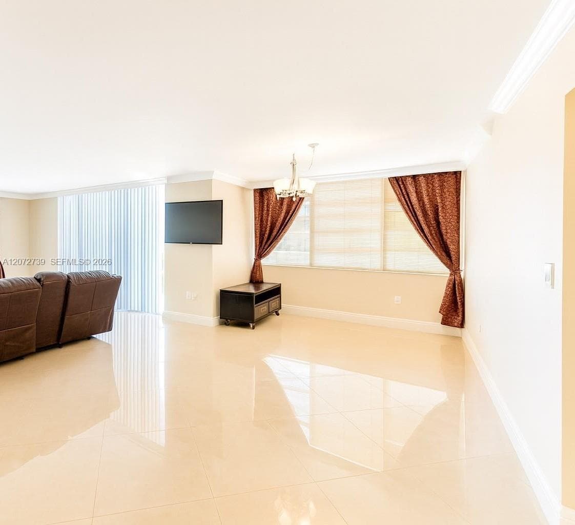 2780 NE 183rd St # 717, Aventura, FL 33160 photo 2