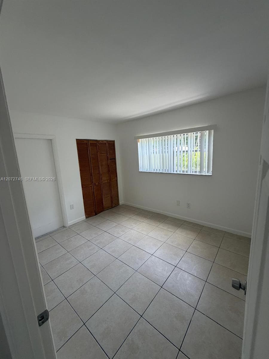 1290 NE 119th St # 2A, Miami, FL 33161