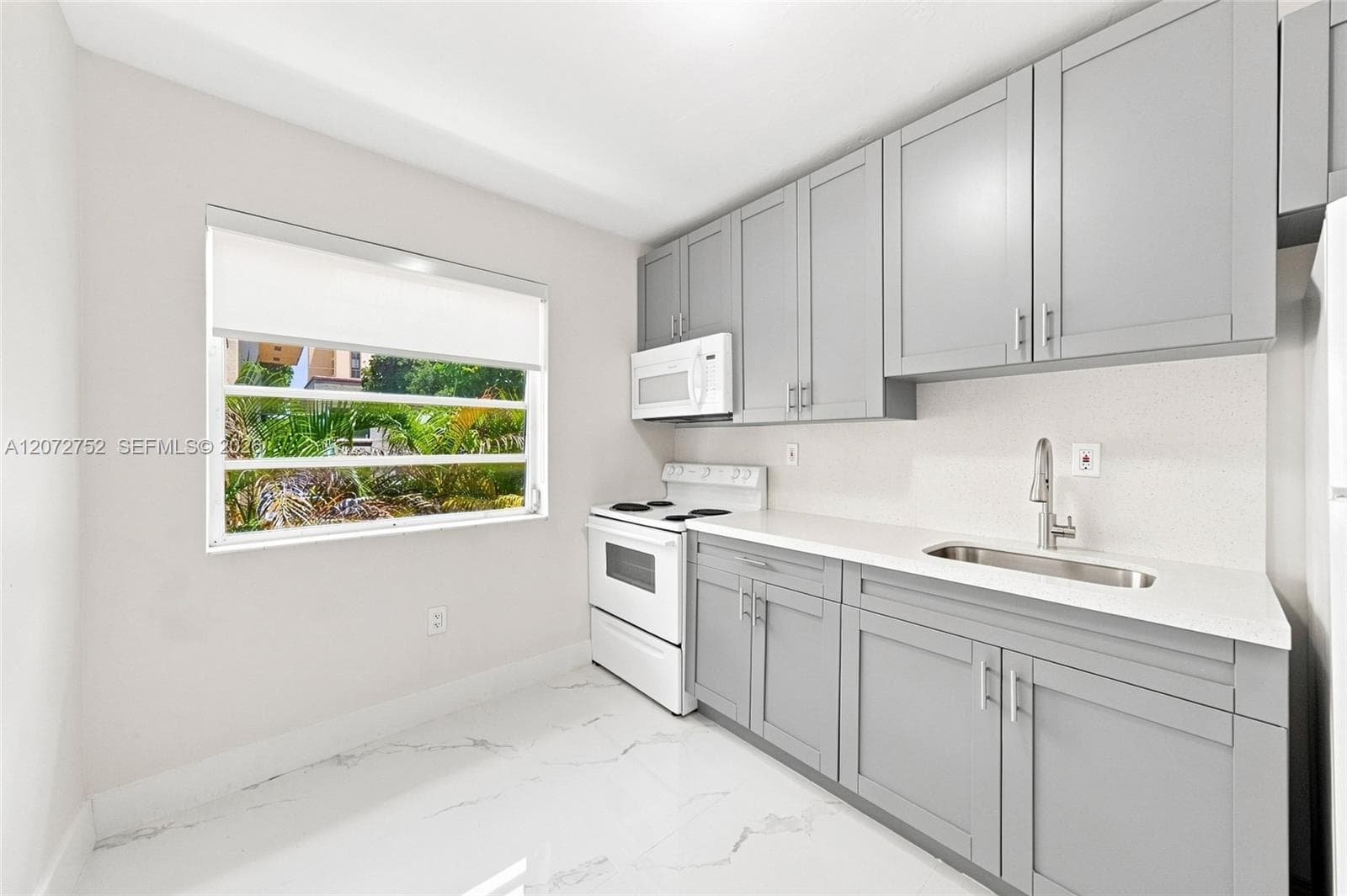 219 NW 10th Ave # APT #4, Miami, FL 33128 photo 4
