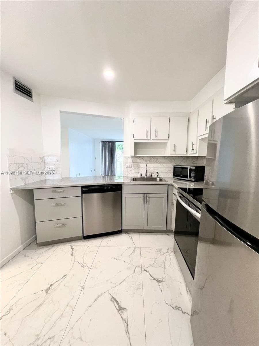 1710 NE 191st St # 307-3, Miami, FL 33179 photo 2