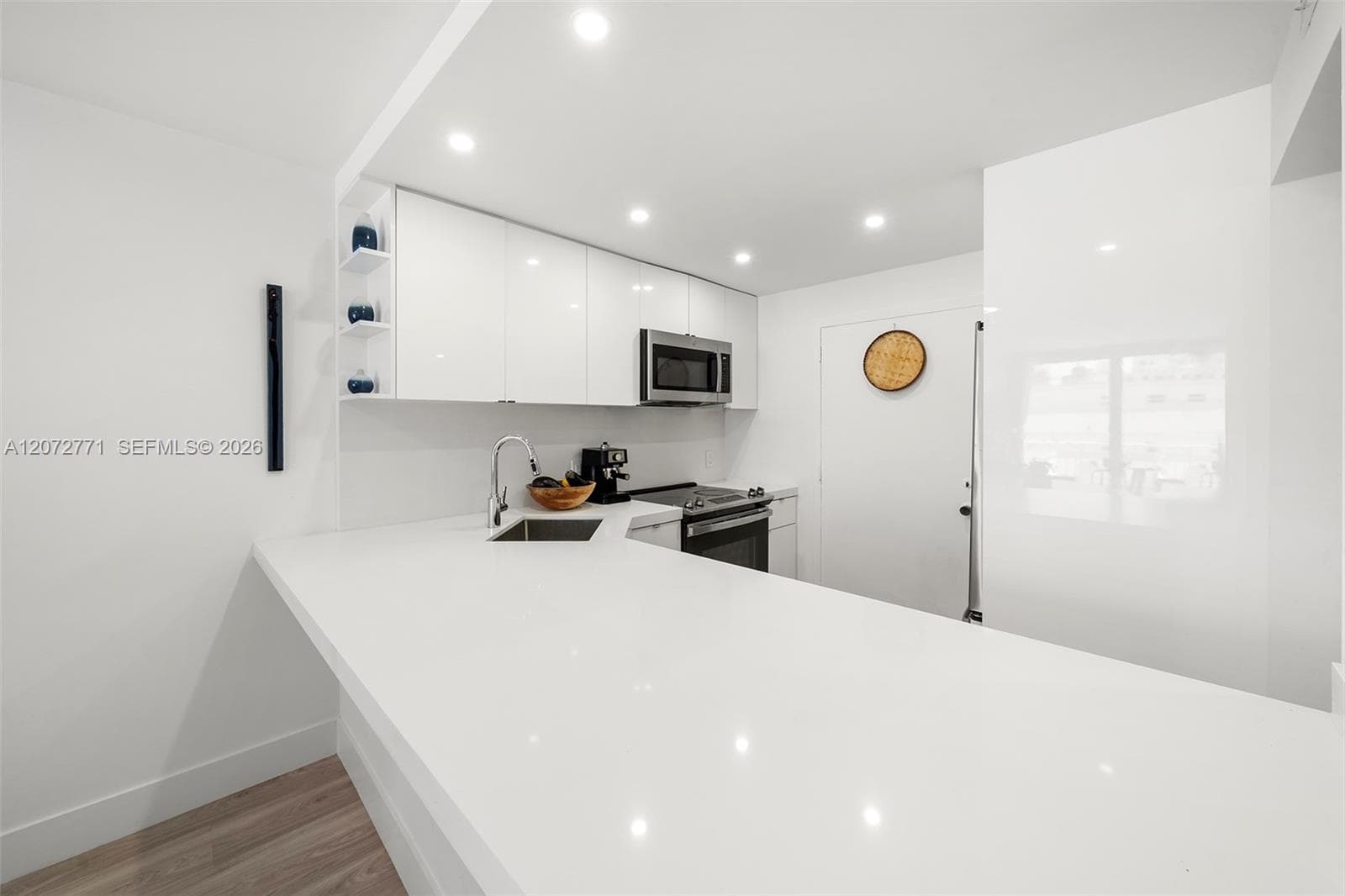 345 Ocean Dr # 610, Miami Beach, FL 33139 photo 5