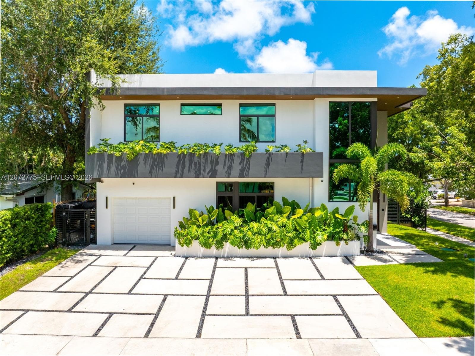 1875 NE 193rd St, Miami, FL 33179 photo 3
