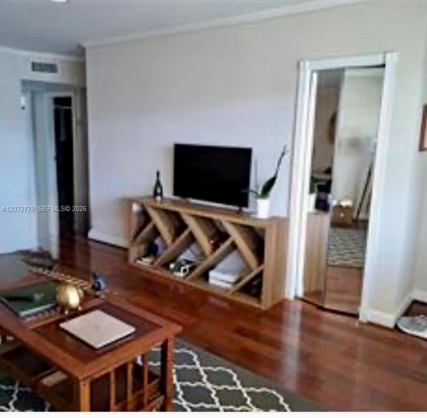 462 Golden Isles Dr # 305, Hallandale Beach, FL 33009 photo 4