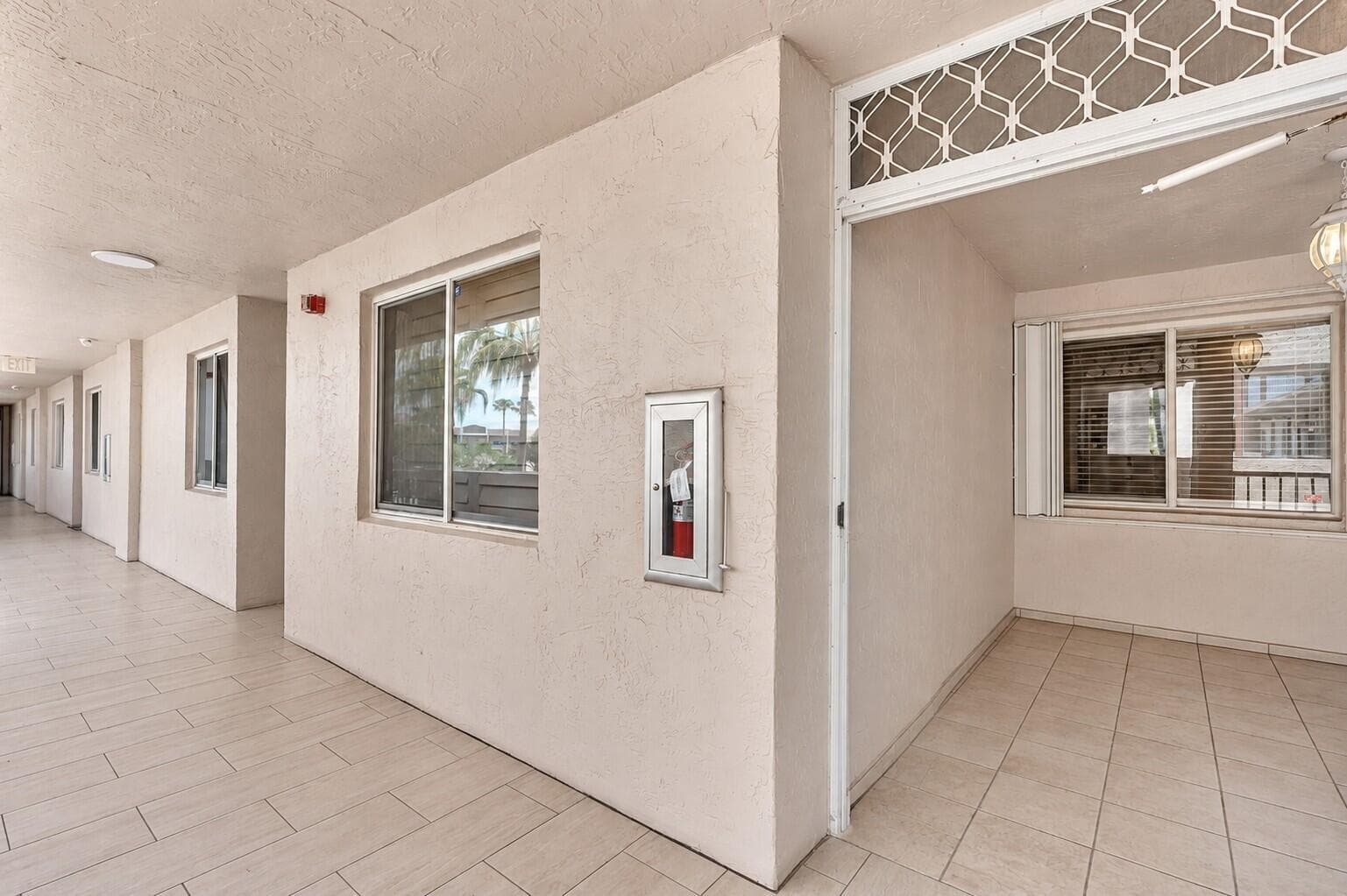 7557 GRANVILLE Drive # 305, Tamarac, FL 33321 photo 2