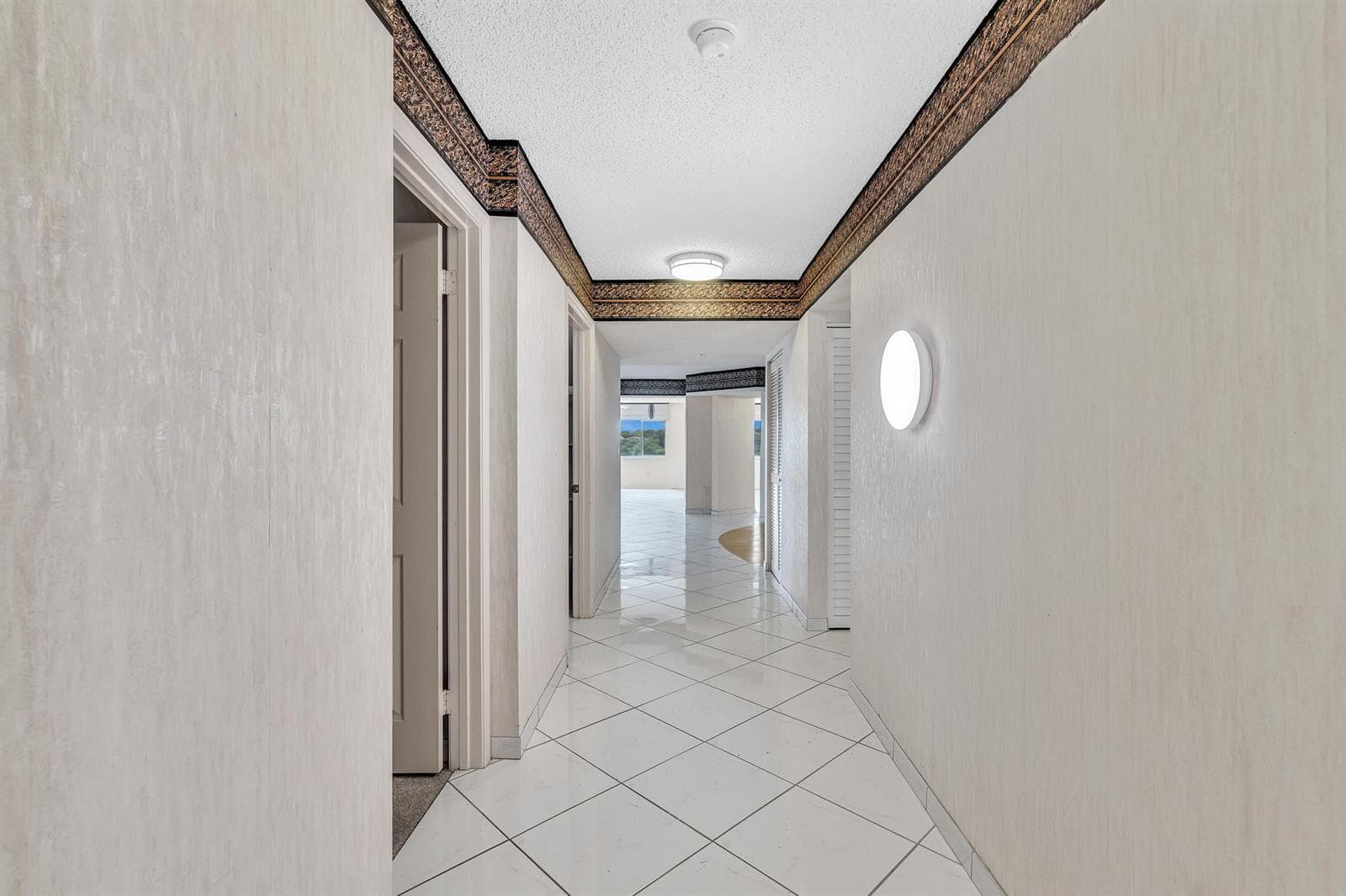 7557 GRANVILLE Drive # 305, Tamarac, FL 33321 photo 5