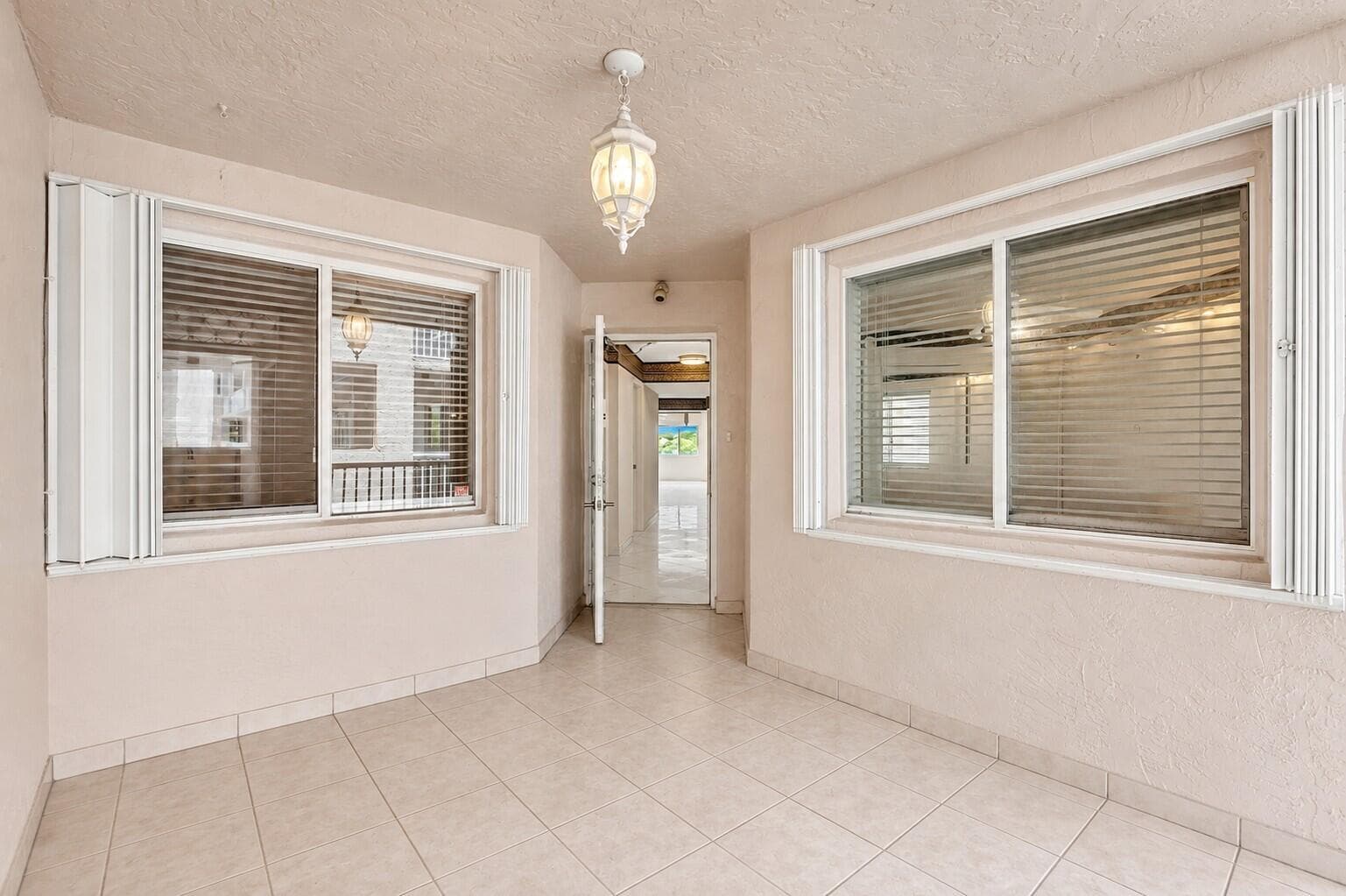 7557 GRANVILLE Drive # 305, Tamarac, FL 33321 photo 4