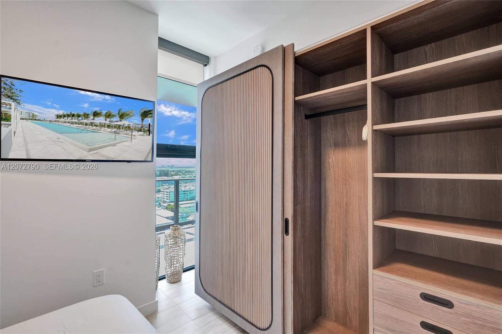 580 72nd St # 1012, Miami Beach, FL 33141 photo 3