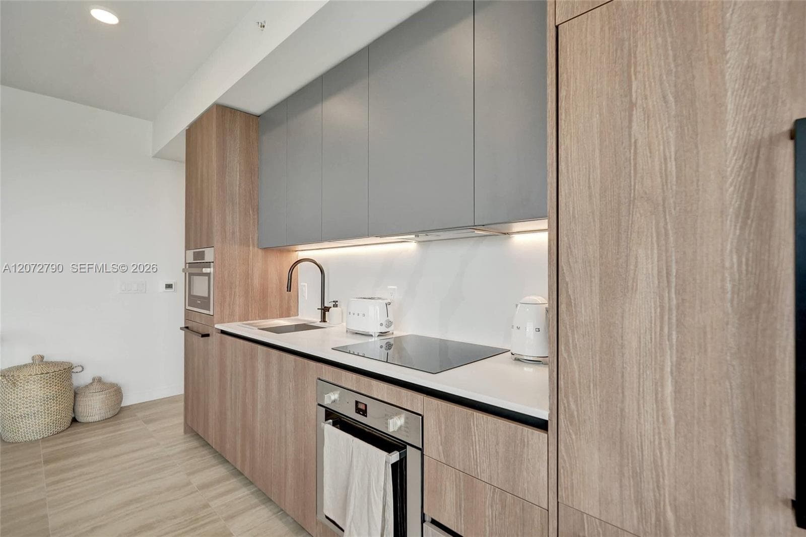 580 72nd St # 1012, Miami Beach, FL 33141 photo 5