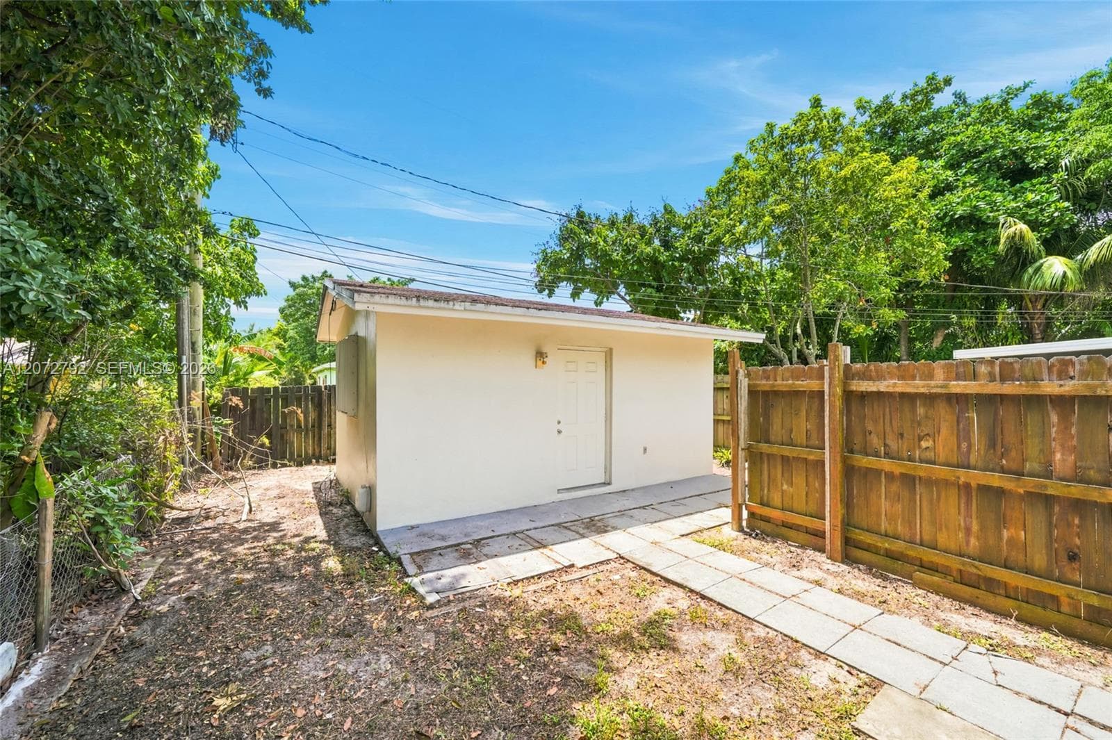 596 NW 109th St # 1, Miami, FL 33168