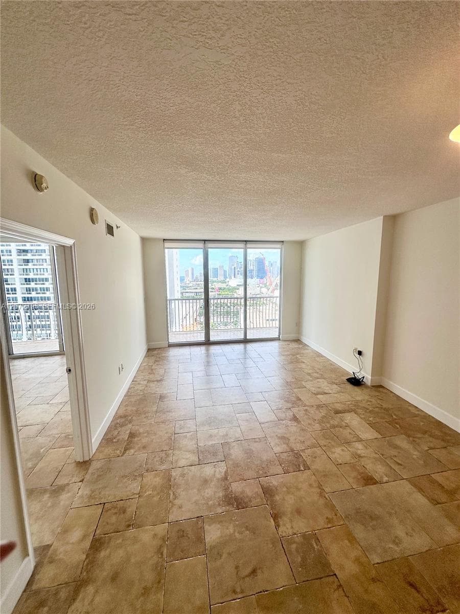 1750 N Bayshore Dr # 2406, Miami, FL 33132 photo 5