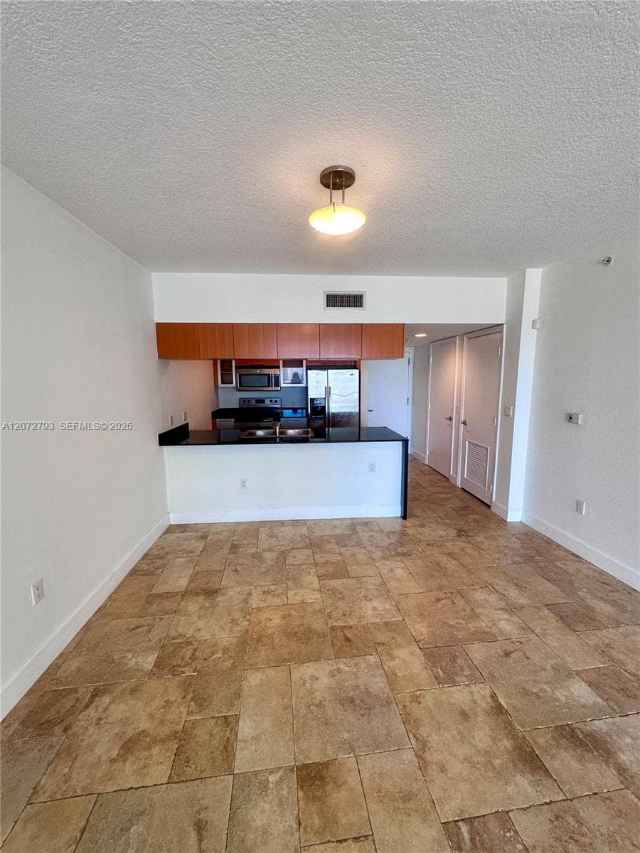 1750 N Bayshore Dr # 2406, Miami, FL 33132 photo 4