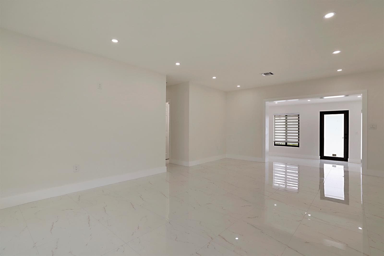 421 FONTANA Drive, Palm Springs, FL 33461 photo 3