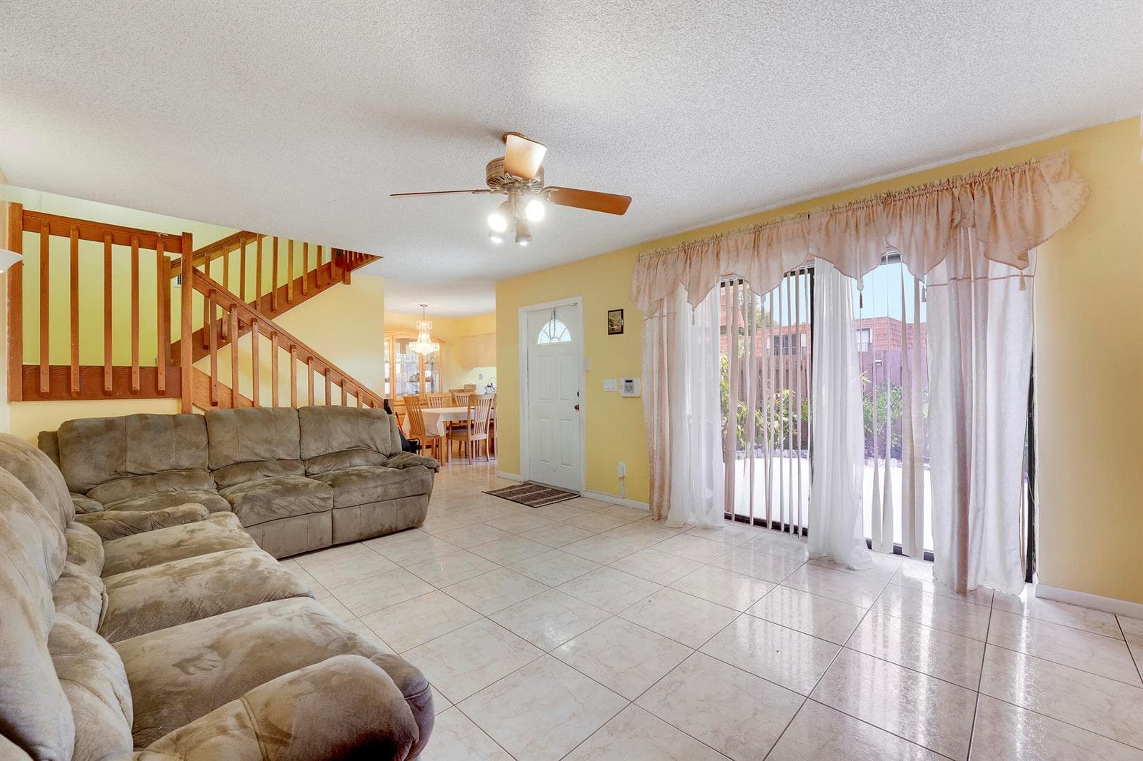 8389 N Coral Circle, North Lauderdale, FL 33068 photo 2