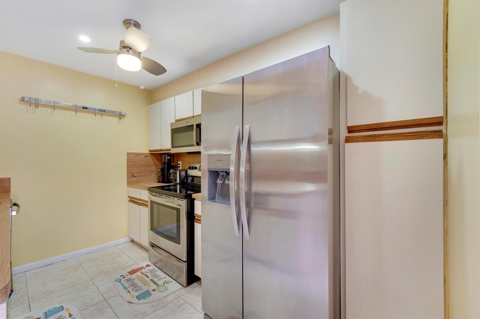 8389 N Coral Circle, North Lauderdale, FL 33068 photo 4