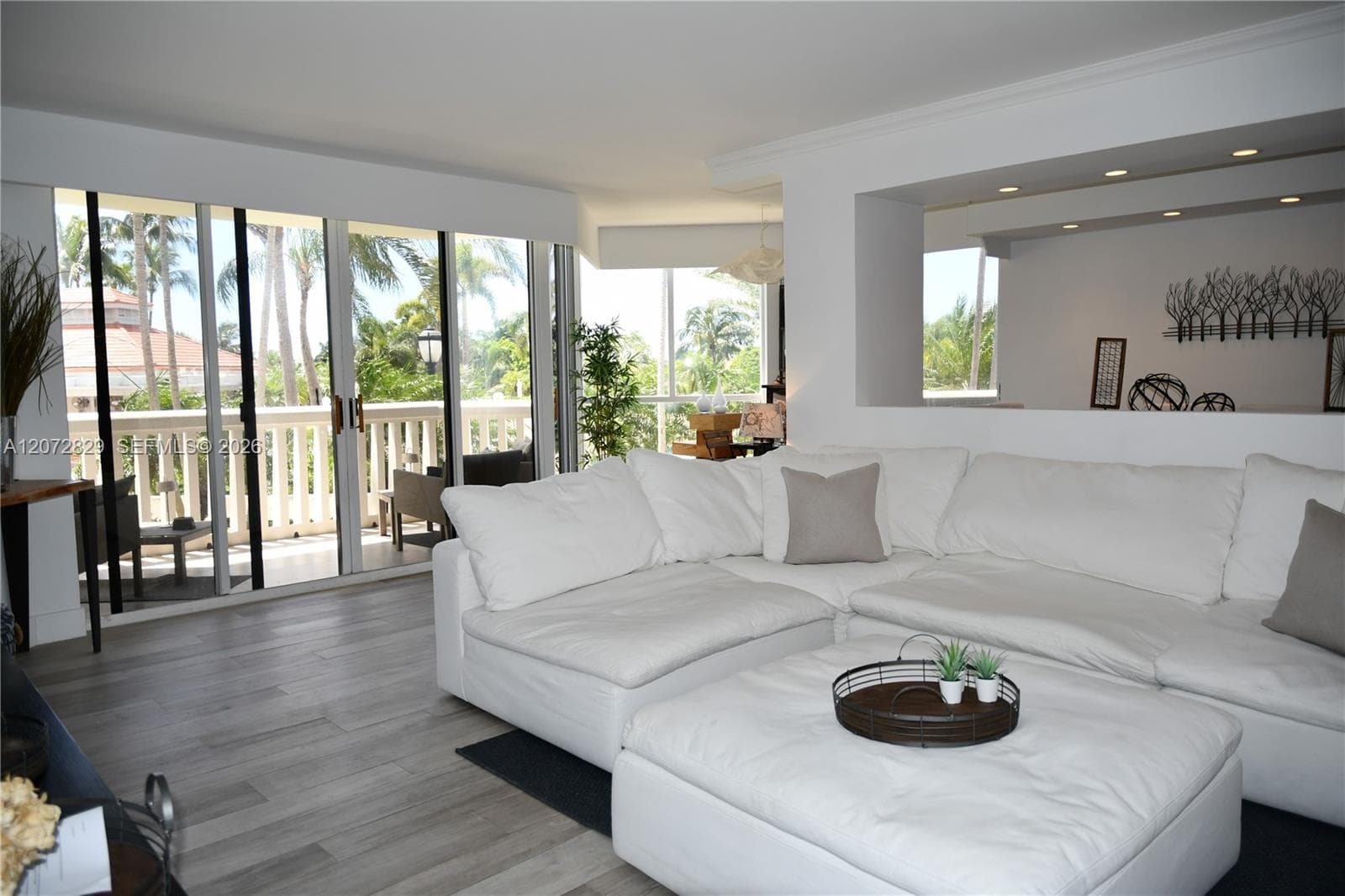 1000 E Island Blvd # 303, Aventura, FL 33160