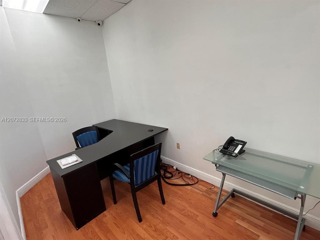 19300 W Dixie Hwy # 10, Miami, FL 33180 photo 5