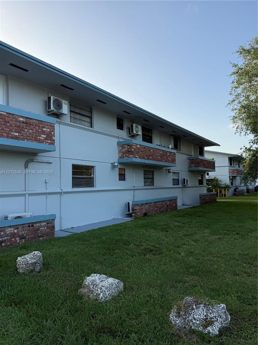 4450 SW 67th Ave # A, Miami, FL 33155 photo 2