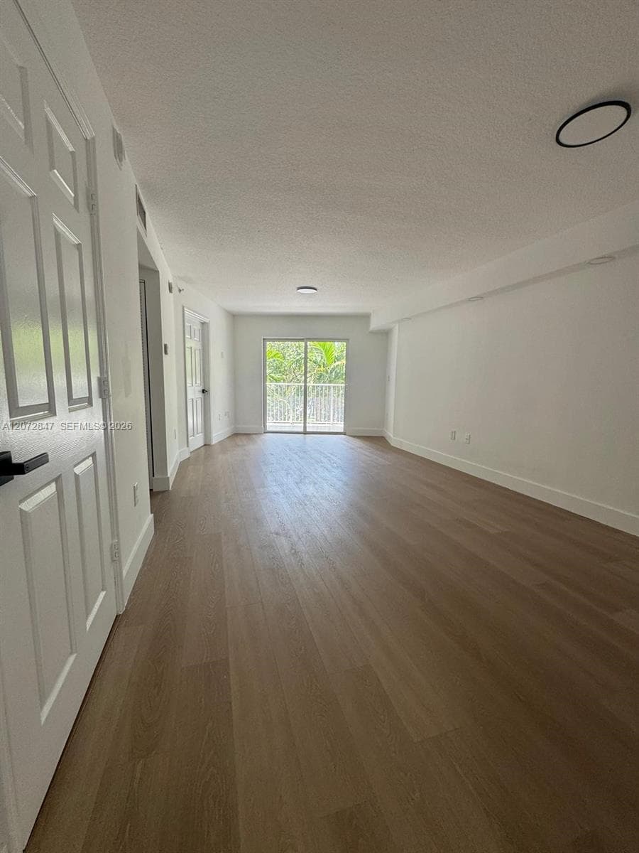 2415 NW 16th St Rd # 301-1, Miami, FL 33125 photo 3