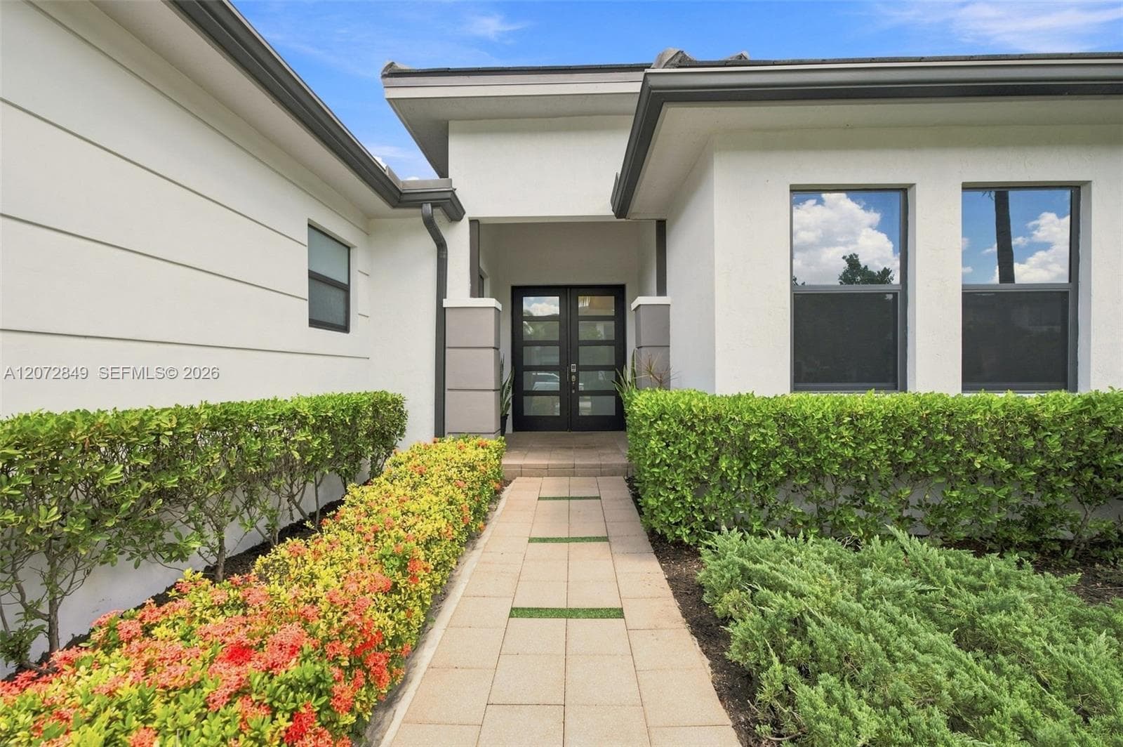 8875 NW 161st Ter, Miami Lakes, FL 33018 photo 3