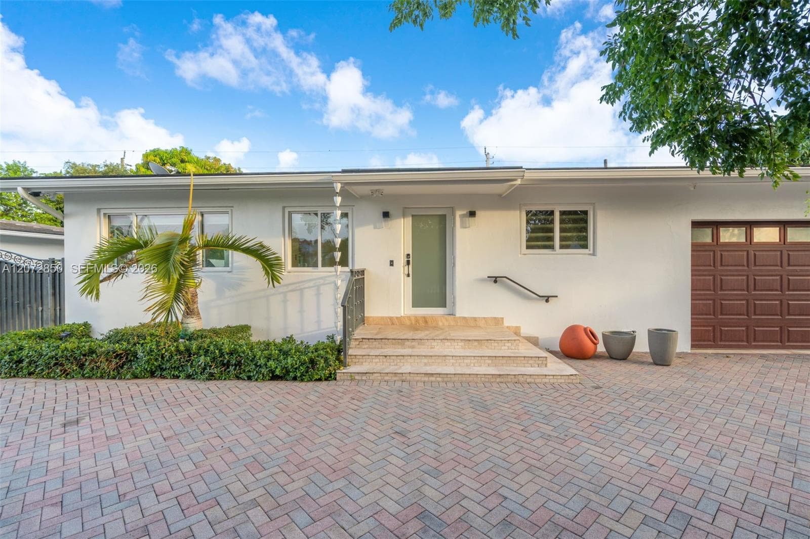 5330 SW 7th St, Miami, FL 33134 photo 2