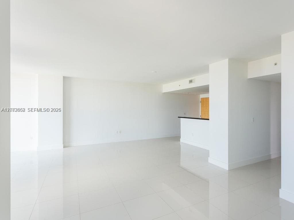 244 Biscayne Blvd # 1202, Miami, FL 33132 photo 3