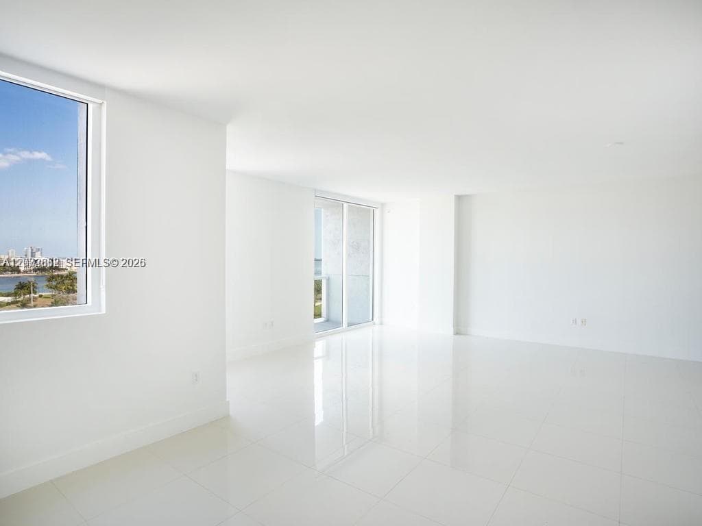 244 Biscayne Blvd # 1202, Miami, FL 33132
