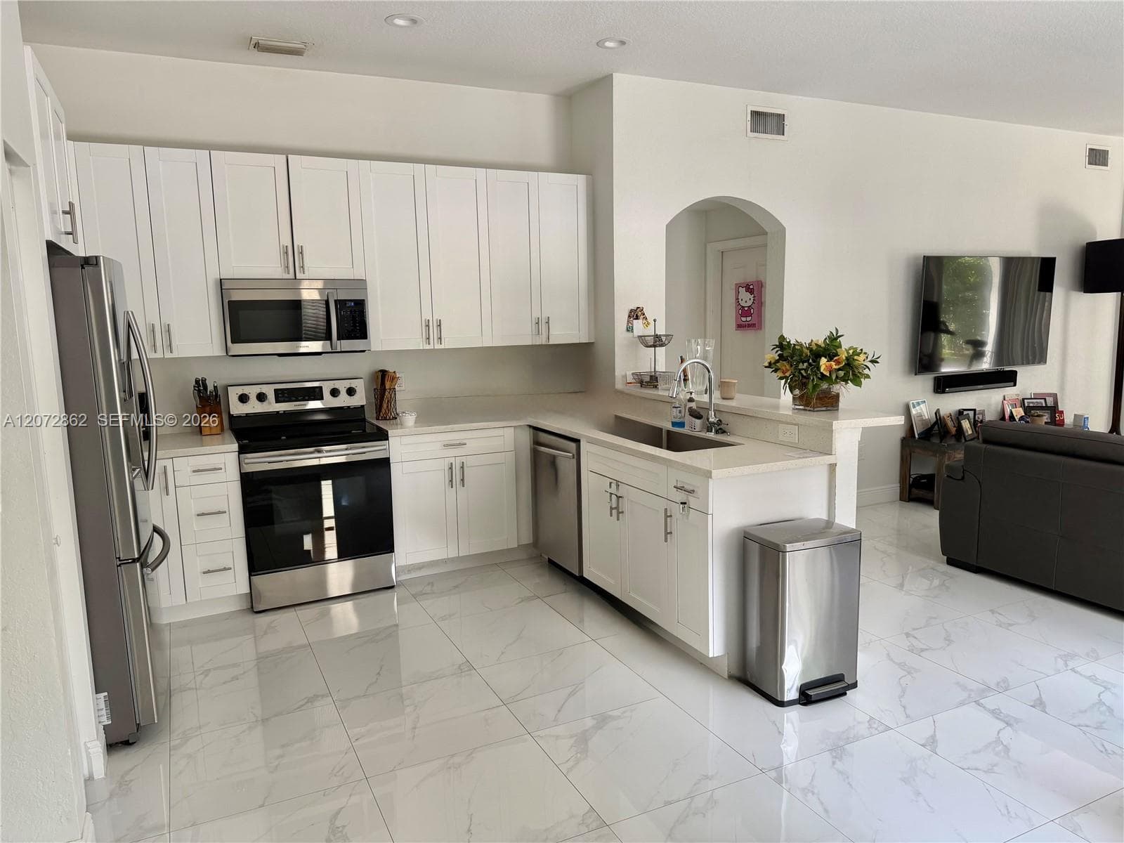 16747 NW 10th St, Pembroke Pines, FL 33028 photo 2