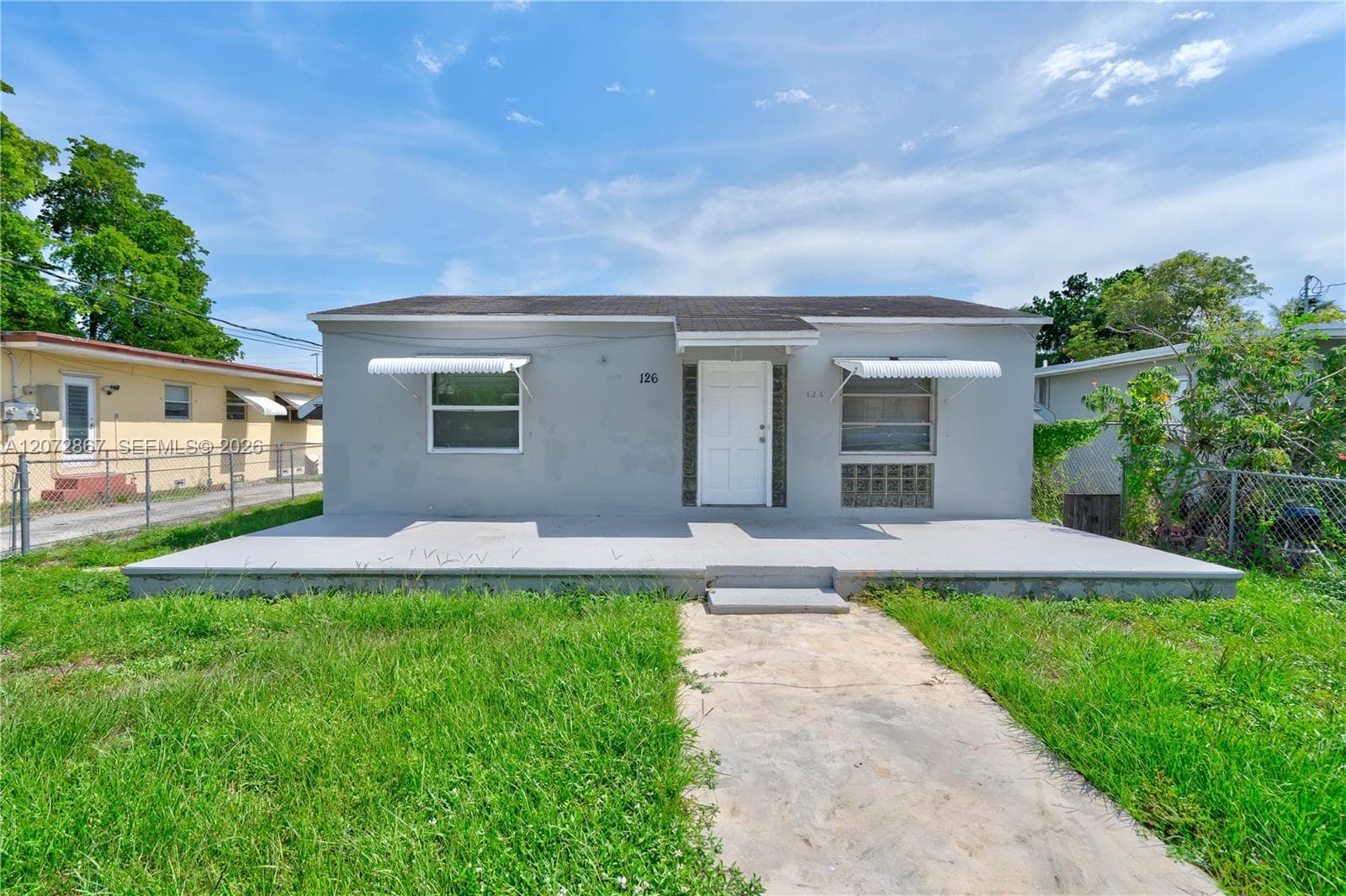 126 SE 4th St, Hallandale Beach, FL 33009 photo 2