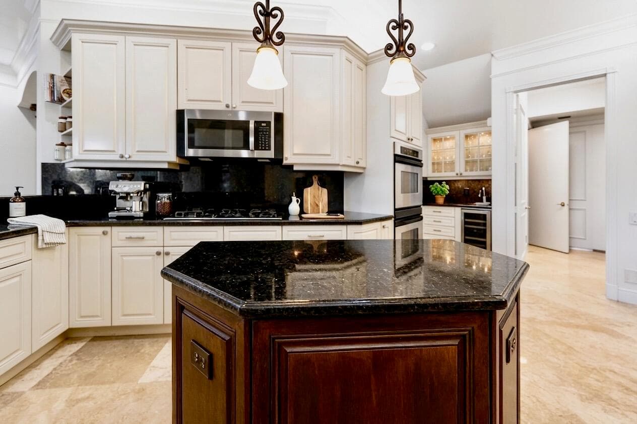 712 SANDY POINT Lane, North Palm Beach, FL 33410 photo 4