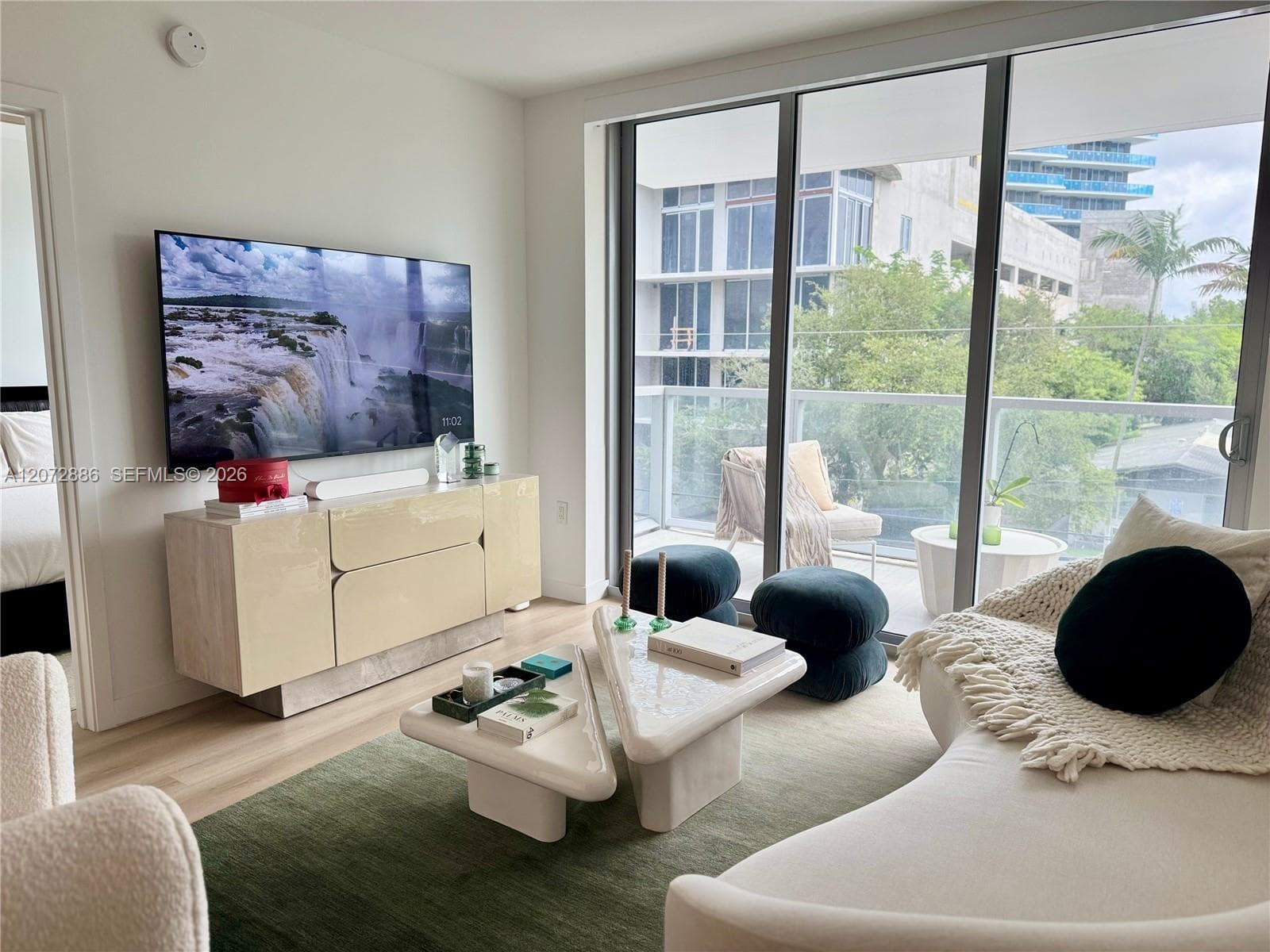 13800 Highland Dr # 307, North Miami Beach, FL 33181 photo 2