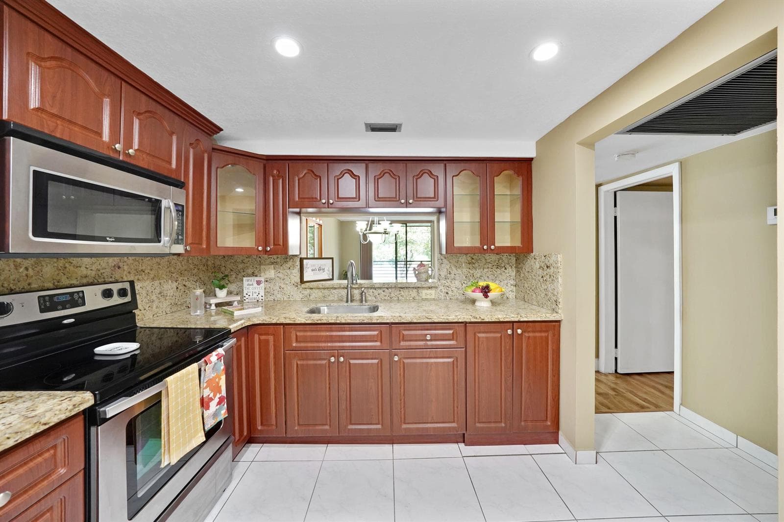 901 Colony Point Circle # 207, Pembroke Pines, FL 33026 photo 3