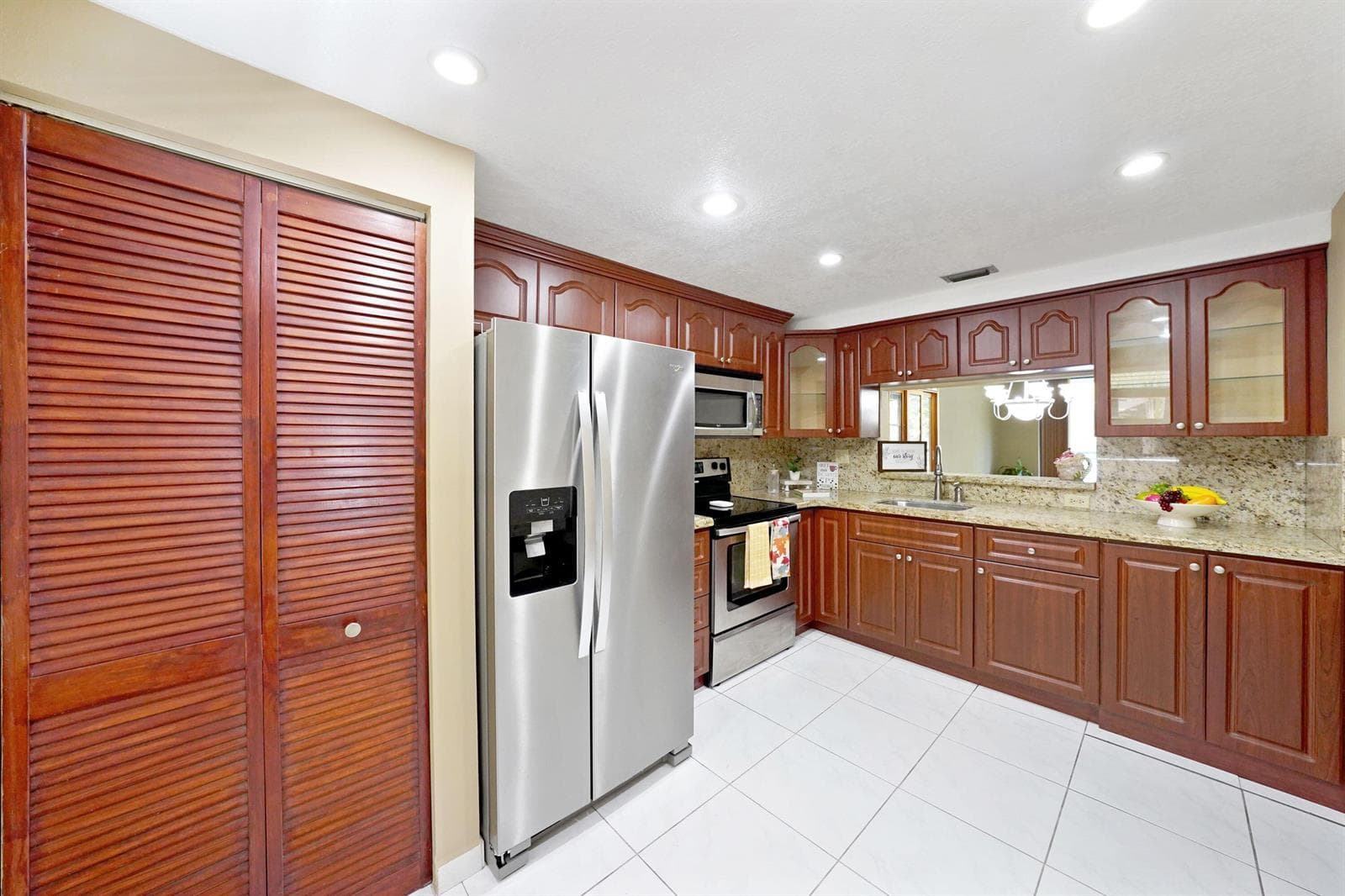 901 Colony Point Circle # 207, Pembroke Pines, FL 33026 photo 5