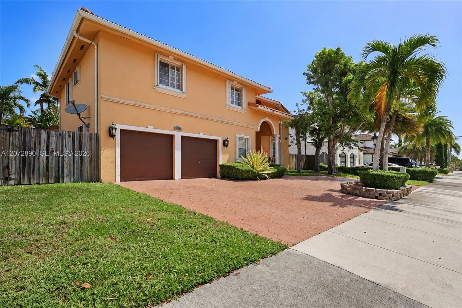 15867 SW 44th St, Miami, FL 33185 photo 3