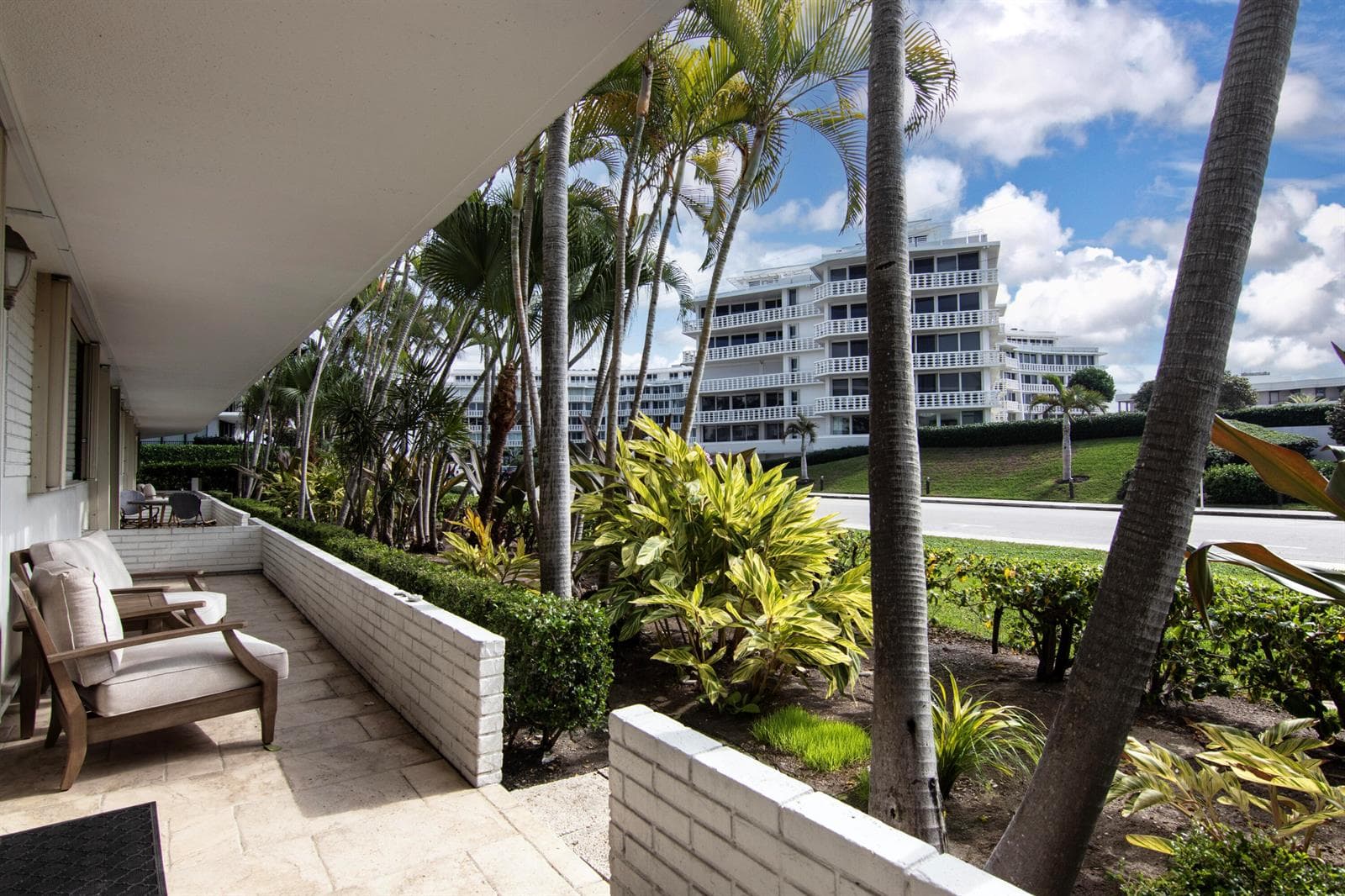 139 SUNRISE Avenue # 103, Palm Beach, FL 33480 photo 3