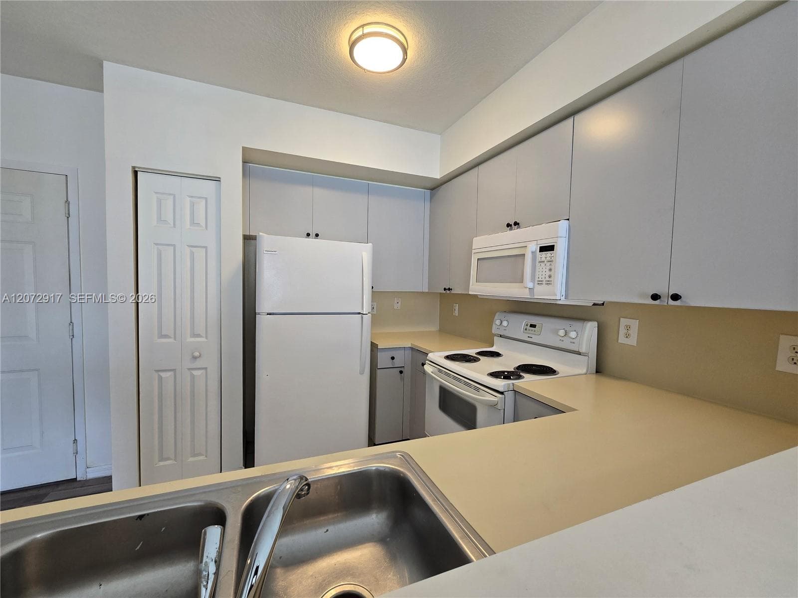 11060 SW 196th St # 413, Cutler Bay, FL 33157 photo 5