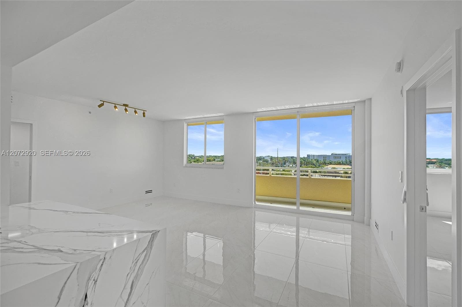 2775 NE 187th St # 514, Aventura, FL 33180 photo 2