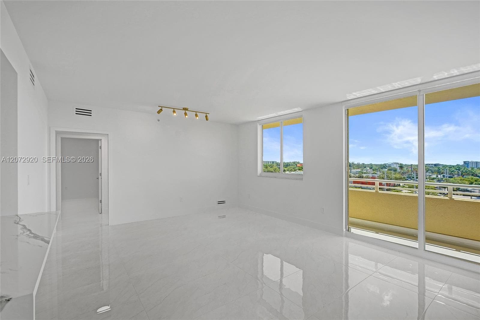 2775 NE 187th St # 514, Aventura, FL 33180 photo 3