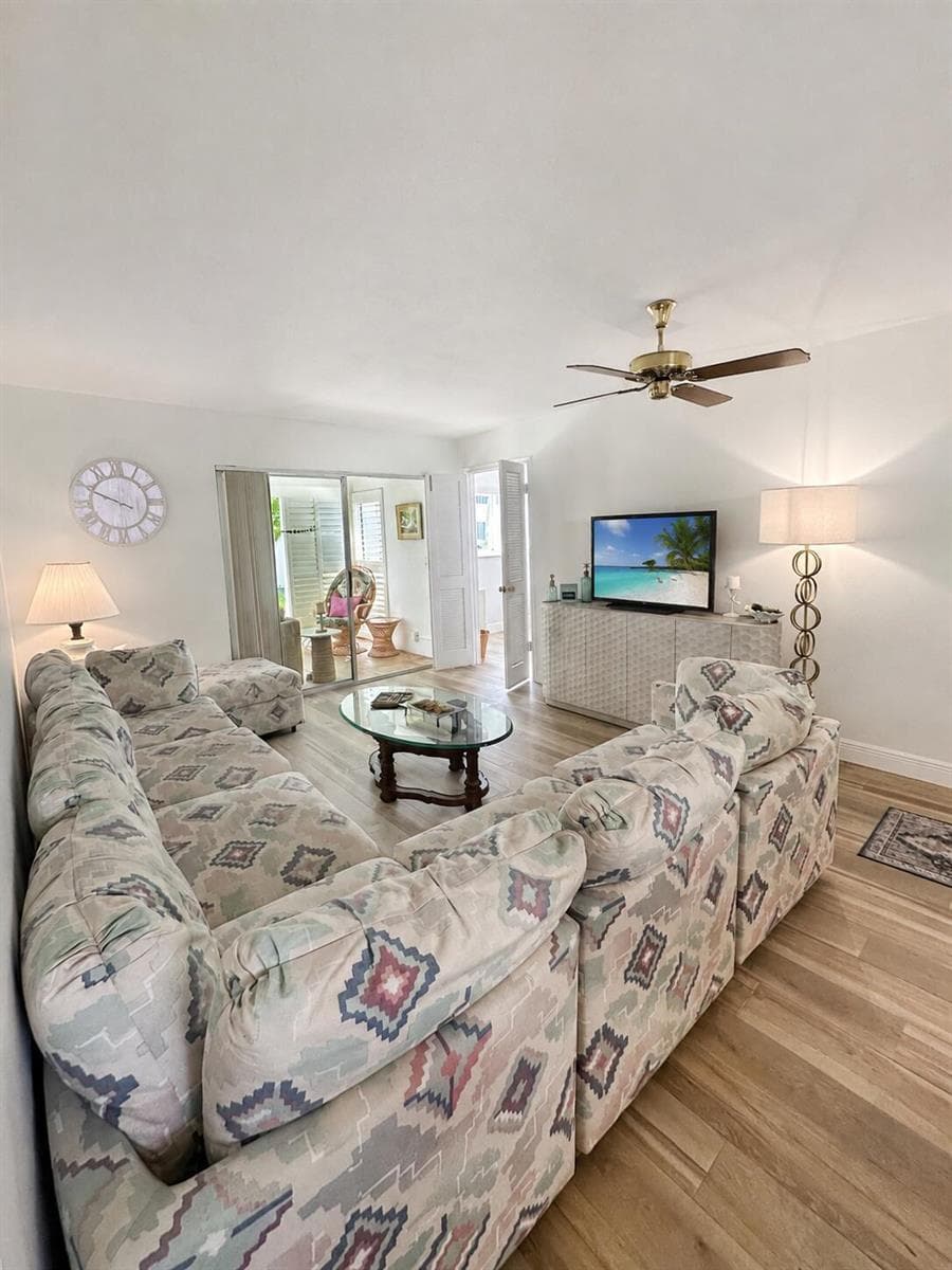 27 COLONIAL CLUB Drive # 105, Boynton Beach, FL 33435 photo 3