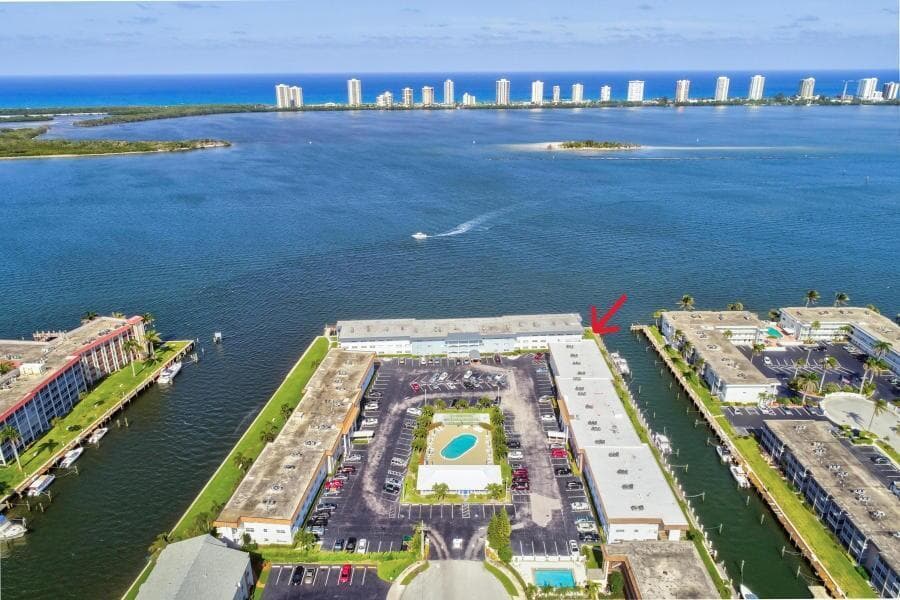 110 SHORE Court # 201, North Palm Beach, FL 33408 photo 2