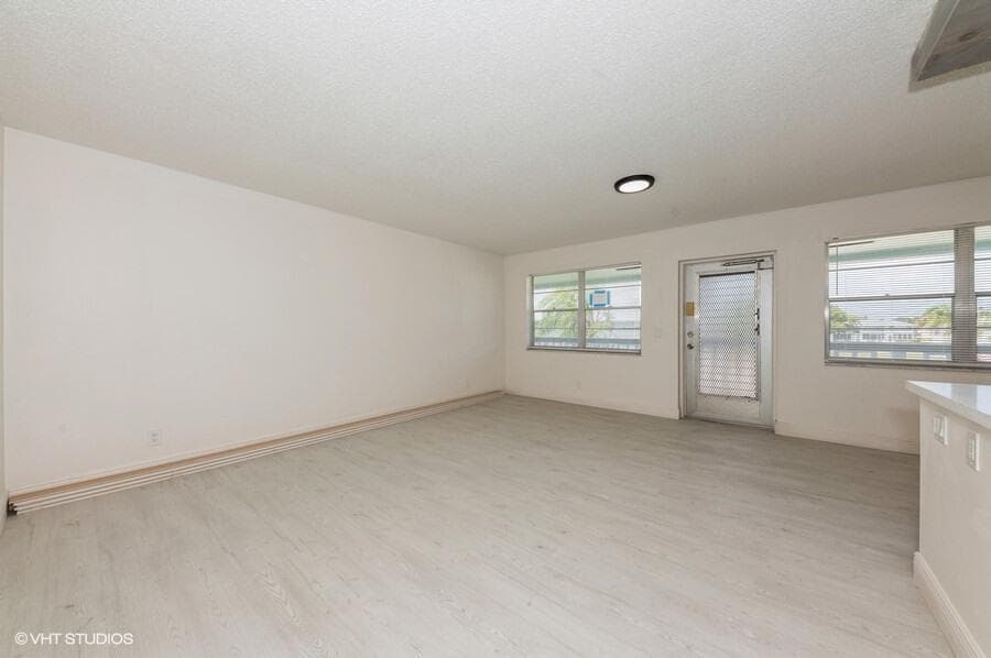 118 SOMERSET F, West Palm Beach, FL 33417 photo 5