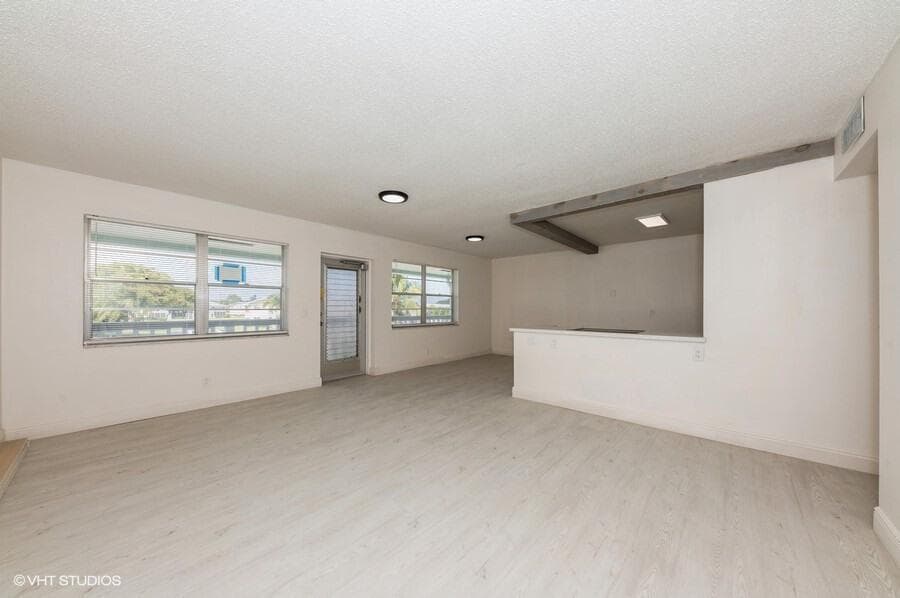 118 SOMERSET F, West Palm Beach, FL 33417 photo 4