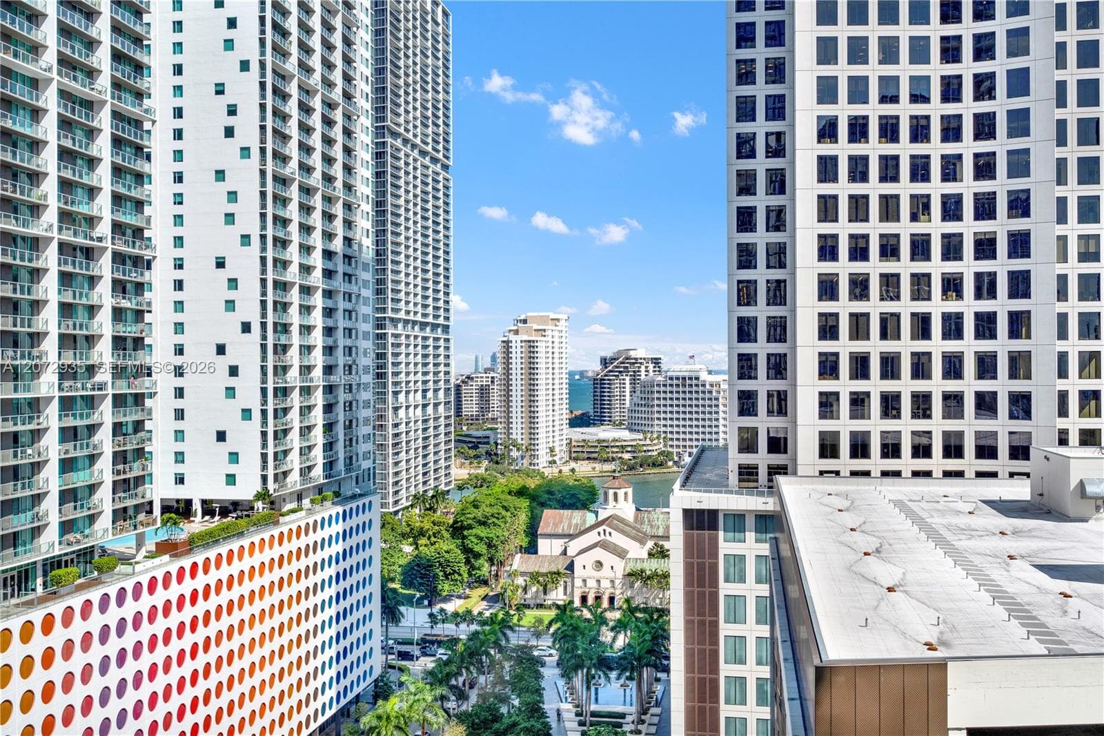 68 SE 6th St # 1207, Miami, FL 33131