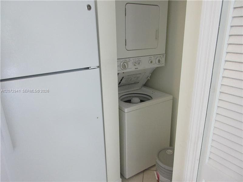 3090 BIRD AV # 303, Coconut Grove, FL 33133 photo 2
