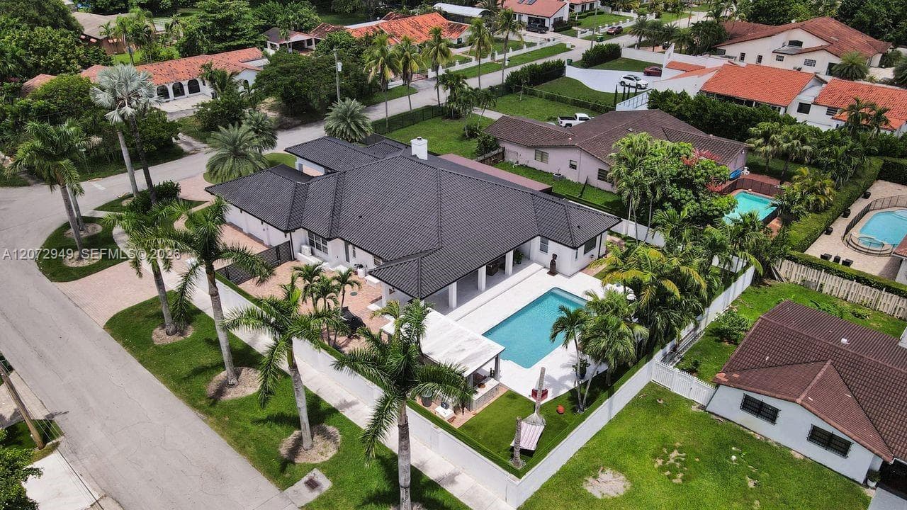 11390 SW 30th St, Miami, FL 33165 photo 2