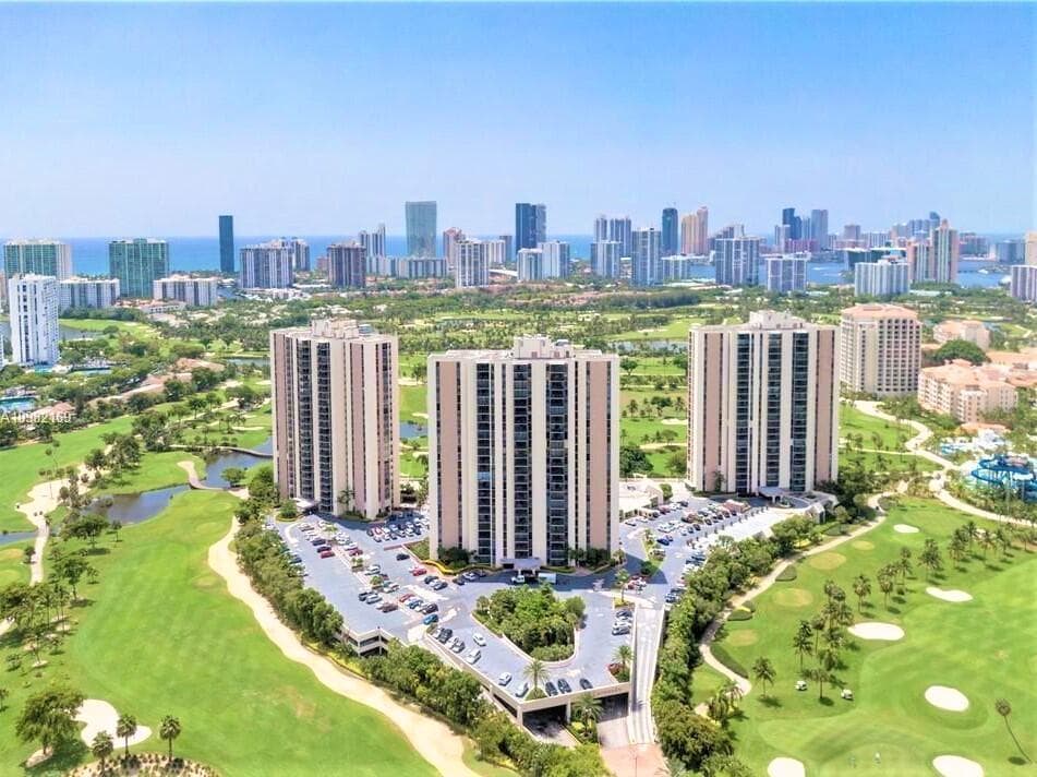 20335 W COUNTRY CLUB Drive # 2408, Aventura, FL 33180 photo 2